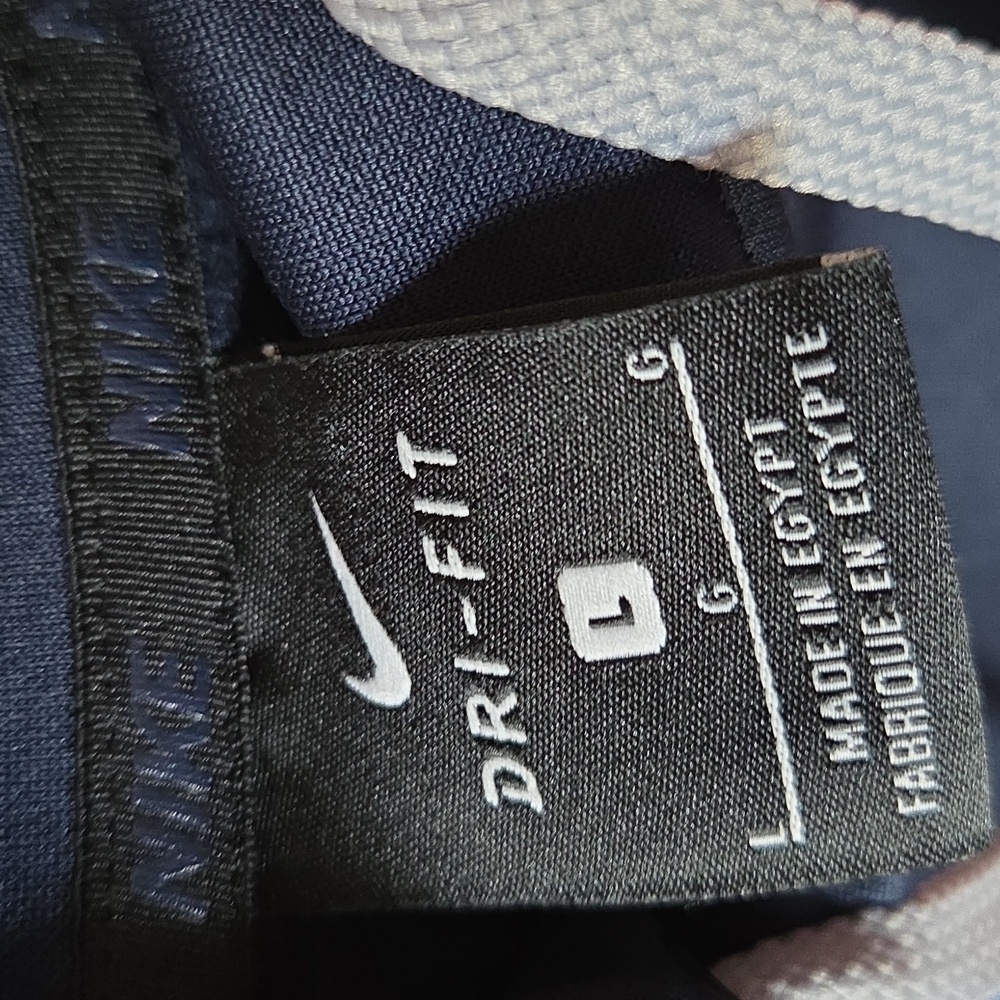 Nike Men's Navy Blue Hoodie - Picture 2 of 8